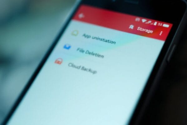 How to Free Up Storage Space on Your Android/iPhone free up device storage
